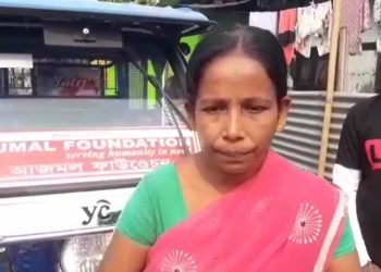 Ajmal Foundation relief by providing e-rickshaws to a poor family in Barpeta