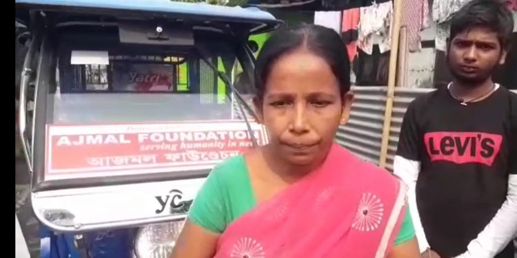 Ajmal Foundation relief by providing e-rickshaws to a poor family in Barpeta