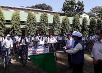 18+ৰ ভোটাধিকাৰ: তৰুণ প্ৰজন্মক আকৃষ্ট কৰিবলৈ ধুবুৰীত প্ৰশাসনৰ বিশেষ পদক্ষেপ