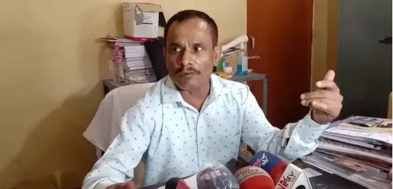 গোলাঘাটৰ পশু চিকিৎসালয়ত চিকিৎসকে পশু ধনৰ দৰৱ বিক্ৰী কৰাৰ অভিযোগ