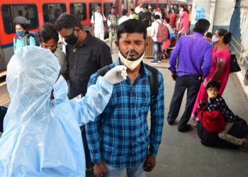 বিশ্বত কোভিডৰ চতুৰ্থ ঢৌৰ মাজতে ভাৰতত অমিক্ৰনত আক্ৰান্তৰ সংখ্যা ৩৫৮লৈ বৃদ্ধি