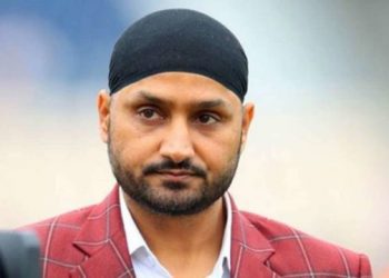 ৰাজনীতিত দ্বিতীয় ইনিংছ আৰম্ভ কৰিব নেকি হৰভজন সিঙে? কি ক’লে তাৰকাগৰাকীয়ে?