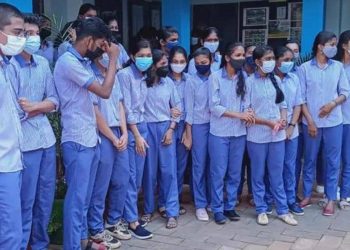 Gender-neutral uniform in school