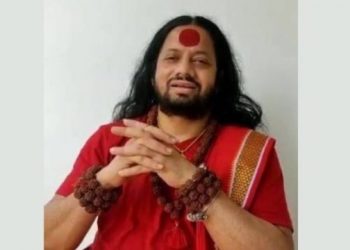 জাতিৰ পিতা মহাত্মা গান্ধীৰ বিৰুদ্ধে অপমানজনক মন্তব্য কৰি গ্ৰেপ্তাৰ কালীচৰণ মহাৰাজ