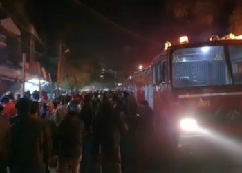 BREAKING NEWS শিৱসাগৰৰ কেন্দ্ৰীয় বজাৰৰ সমীপত অগ্নিকাণ্ড