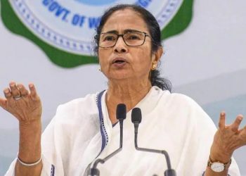 Congress slam Mamata Banerjee