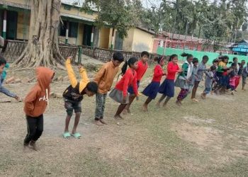 পৰম্পৰাগত খেল ধেমালিৰে জীপাল হৈ পৰিল ১০৫ নং বাৰুণীতাৰা প্ৰাথমিক বিদ্যালয়ৰ বাকৰি