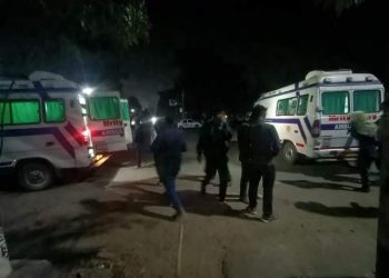 নিৰ্বাচনকেন্দ্ৰিক হিংসা: মাজনিশা যুদ্ধক্ষেত্ৰত পৰিণত কটন বিশ্ববিদ্যালয়,বহু ছাত্ৰ আহত