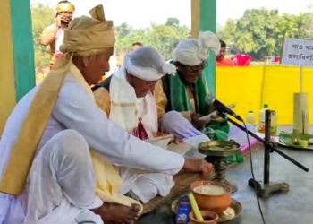 কলিয়াবৰত উলহ মালহৰে আহোমসকলৰ পৱিত্ৰ উৎসৱ মে-ডাম-মেফি পালন
