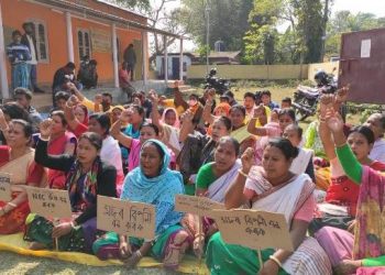 বহলপুৰত বিলাতী সুৰাৰ বিপণী স্থাপনৰ বিৰুদ্ধে দল-সংগঠনৰ তীব্ৰ প্ৰতিবাদ