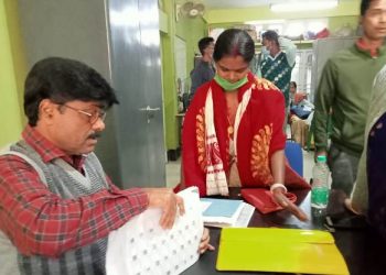 পৌৰ সভাৰ নিৰ্বাচন: চাপৰত ৪০গৰাকী প্ৰাৰ্থীয়ে দাখিল কৰিলে মনোনয়ন