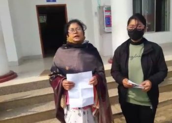 টীয়কত পুনৰ হেকাৰৰ কৱলত মহিলা