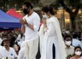 Shah Rukh Khan in Lata Mangeshkar’s funeral
