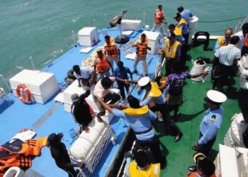 Indian fishermen arrested by Sri Lankan Navy