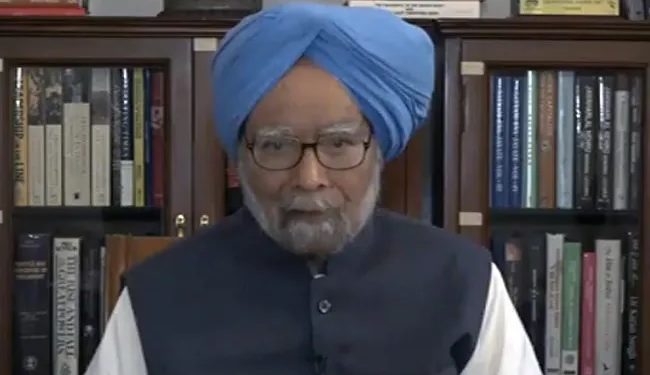 Manmohan Singh Blasts PM Modi