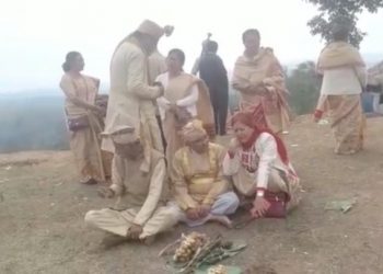 চৰাইদেউৰ লাংকুৰি দেওশালত তাই ৰীতি-নীতিৰে পূজা অৰ্চনা