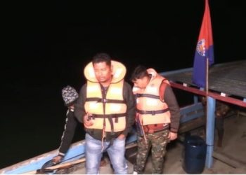 ব্ৰহ্মপুত্ৰৰ পানীযুঁৱলীত উদ্ধাৰ কেৰালাত গ্ৰেপ্তাৰ হোৱা গঁড় চিকাৰীৰ মৃতদেহ