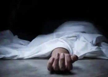Child lived with mother's dead body