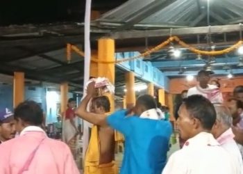 গোঁসাই ভ্ৰমণ কাৰ্যসূচীৰে অন্ত পৰিল বৰগাঁৱৰ ঐতিহ্যমণ্ডিত দৌল উৎসৱ