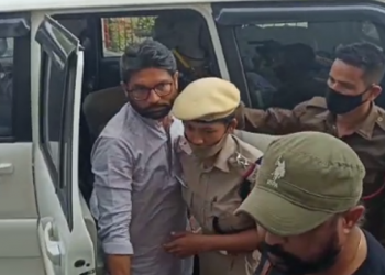 কোকৰাঝাৰ সদৰ থানাত জিগনেছ মেৱানী; থানাৰ সন্মুখত কংগ্ৰেছ দলৰ উত্তাল প্ৰতিবাদ