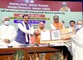 বাংলাদেশৰ পৰা বিতাড়িত ৬৩ টা হিন্দু শৰণাৰ্থী পৰিয়ালক ভূমিৰ নথি-পত্ৰ প্ৰদান