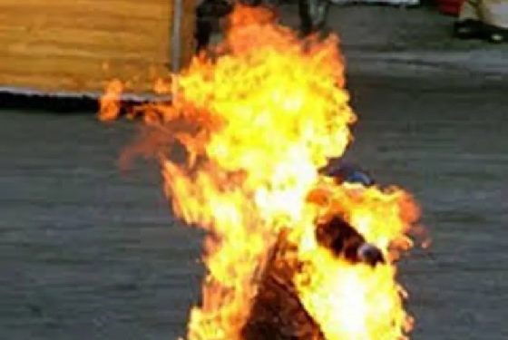 Woman attempts self-immolation