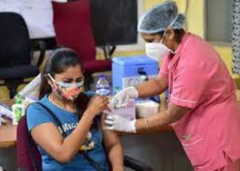 ১০ এপ্ৰিলৰ পৰা ১৮ বছৰৰ ওপৰৰ লোকক দিয়া হ’ব কোভিড ভেকচিনৰ বুষ্টাৰ পালি,ক’ত ল’ব পাৰিব?