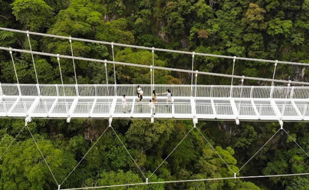 World's Longest Glass-Bottomed Bridge