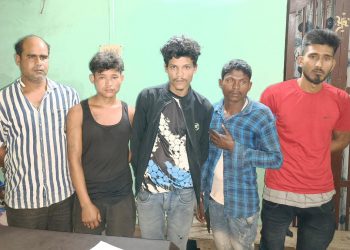 যোৰাবাট আৰক্ষীৰ জালত ৫ জনীয়া ডকাইতৰ দল, চোকা অস্ত্ৰ জব্দ