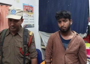 চাপৰত বৃহৎ পৰিমাণৰ ‘ব্ৰাউন চুগাৰ’ সহ এজন সৰবৰাহকাৰীক আটক
