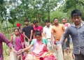 অসমত বিজেপি চৰকাৰৰ বিকাশ! ঠেলাত তুলি চিকিৎসাৰ বাবে অনা হ’ল গৰ্ভৱতী মহিলাক