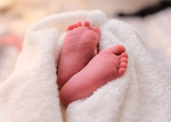 teen kills one-year-old girl