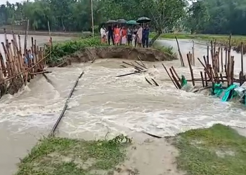 নোৱা নৈৰ বাঢ়নী পানীয়ে কলাইগাঁৱৰ কেইবাঠাইতো চিঙিলে মথাউৰি, ৰাইজৰ হাহাকাৰ
