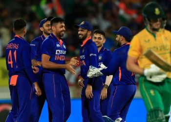 IND vs SA 4th T20: আৱেশৰ চমক, দুৰ্দান্ত কাৰ্তিক; দক্ষিণ আফ্ৰিকাৰ বিৰুদ্ধে টী-২০ শৃংখলা ২-২ কৰি উভতি ধৰিলে ভাৰতে