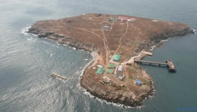 Snake Island ইউক্ৰেইনৰ প্ৰতাপত তিষ্ঠিব নোৱাৰি স্নেক আইলেণ্ডৰ পৰা সৈন্য প্ৰত্যাহাৰ ৰাছিয়াৰ