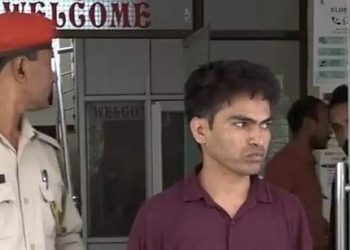 চাইবাৰ অপৰাধীৰ কবলত কেইবাগৰাকী স্বনামধন্য অসমীয়া সাহিত্যিকৰ গ্ৰন্থ; এজনক গ্ৰেপ্তাৰ