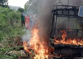 Seven burnt alive: চলন্ত অটোত অগ্নিকাণ্ড; জীৱন্তে অগ্নিদগ্ধ হৈ মৃত্যু ৭ জন যাত্ৰীৰ, আহত আন কেইবাজনো