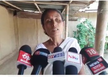 কবিতা লিখি দুমাহে কাৰাগাৰত বন্দী টীয়কৰ মেধাবী ছাত্ৰী বৰ্ষাশ্ৰী, ১৬ জুলাইৰ পৰা ষান্মাসিক পৰীক্ষা