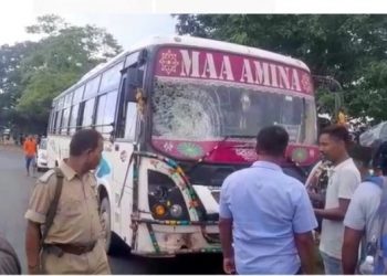 Road accident at Rangjuli ৰংজুলিত ভয়ংকৰ পথ দুৰ্ঘটনা , থিতাতে নিহত এজন