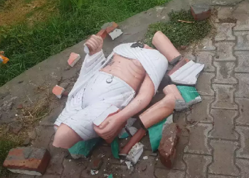 Mahatma Gandhi's Statue Vandalised