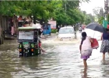 Artificial flood পুনৰ কৃত্ৰিম বানত ডুব গ’ল ঐতিহাসিক শিৱসাগৰ চহৰ