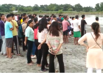 BREAKING NEWS কোকৰাঝাৰৰ গৌৰাং নৈত সন্ধানহীন ইঞ্জিনীয়াৰিঙৰ এগৰাকী ছাত্র,ছাত্র জনৰ ঘৰ মিৰ্জাত