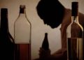 Drinking too much Alcohol: মাত্ৰ ২ মিনিটতে খাই শেষ কৰিলে এবটল মদ; বাজী মাৰি যমৰ ঘৰ পালে যুৱকে