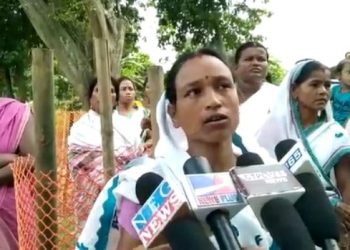 স্বাধীনতা দিৱস বৰ্জন কৰাৰ হুংকাৰ জাঁজীমুখৰ গৰখাৱৈপাৰৰ ৰাইজৰ
