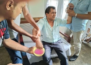 উৎকোচলৈ হাতে-লোটে ধৰা পৰিল ভট্টদেৱ বিশ্ববিদ্যালয়ৰ পঞ্জীয়ক ড° গুৰুপ্ৰসাদ খাটনিয়াৰ