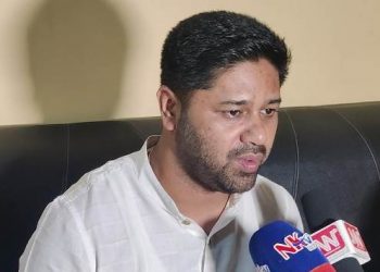 Lurinjyoti Gogoi slams govt অশোক ধানুকাৰ কাৰ্যালয়টোৱেই এতিয়া অসমৰ সকলো দুৰ্নীতিৰ অভিকেন্দ্ৰ : লুৰীণজ্যোতি গগৈ