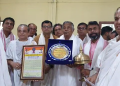 ১৮ হাজাৰ সংস্কৃত শ্লোক অসমীয়া গদ্য সাহিত্যলৈ অনুবাদ কৰা বিনন্দ শৰ্মা পুজাৰীক দামোদৰ দেৱ বঁটা প্ৰদান