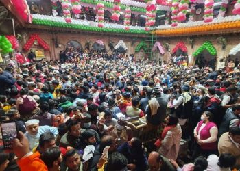 জন্মাষ্টমীত মথুৰাৰ মন্দিৰত আৰতিৰ সময়ত প্ৰচণ্ড ভিৰৰ মাজত শ্বাসৰুদ্ধ হৈ দুগৰাকী ভক্তৰ মৃত্যু