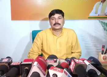 কা আন্দোলন কৰি কোনোবাই চাকৰি, কোনোবাই ঠিকা লোৱা বুলি কটাক্ষ ভৱেশ কলিতাৰ