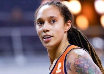 Brittney Griner: আমেৰিকা যুক্তৰাষ্ট্ৰৰ খেলুৱৈ ব্ৰিটনি গ্ৰিনাৰক ৯ বছৰৰ কাৰাদণ্ড বিহিলে ৰাছিয়াৰ আদালতে